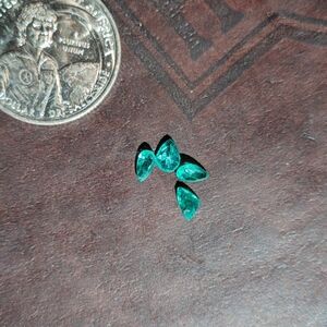 Natural emerald cut precious gemstones (4)